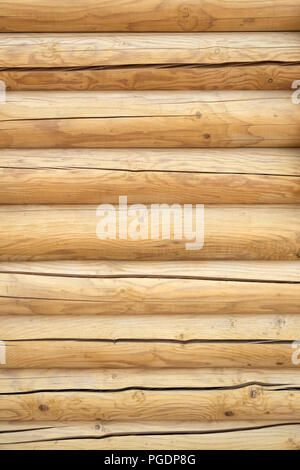 Log cabin ou dans un bâtiment non écorcées texturé mur arrière-plan horizontal with copy space Banque D'Images