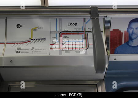 Ltc Ligne Jaune Skokie Swift commuter train intérieur de la série 5000. Banque D'Images