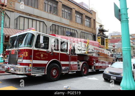 Antenne de San Francisco San Francisco, camion de pompiers, San Francisco, California, USA Banque D'Images