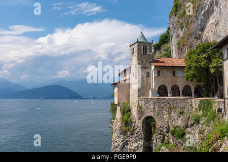 Ermitage de Santa Caterina del Sasso Banque D'Images