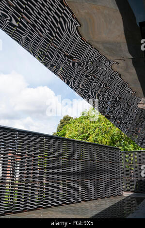 La Serpentine Gallery Pavilion 2018 conçu par Frida Escobedo. Banque D'Images