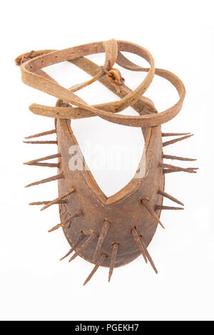 Un vieux collier de sevrage des veaux dopés. Les pointes sur le col d'empêcher le veau de continuer de se passer, que c'est mère de trouver la redevance des pointes Banque D'Images