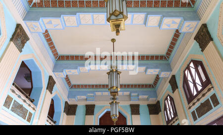 Bâtiment, Edificio Bacardi Bacardi, intérieur art déco détail, plafond et lumières, La Vieille Havane, Cuba Banque D'Images