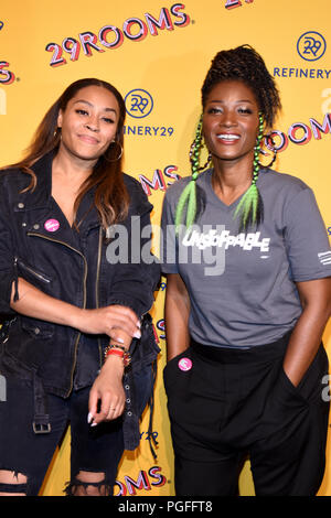 Tapis rouge pour la soirée d'ouverture des arrivées à l'Inaugural "Refinery29's 29chambres : la transformer en événement Art' à Chicago, IL, USA le 25 juillet 2018 Comprend : Tai Davis, Yolonda Ross Où : Chicago, Illinois, United States Quand : 26 Juillet 2018 Crédit : Adam Bielawski/WENN.com Banque D'Images