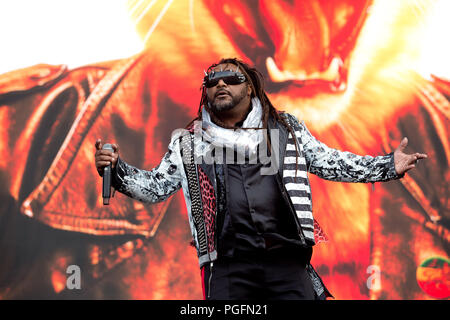 Skindred se produire sur la scène principale le deuxième jour au Reading Festival le 25 août 2018 Banque D'Images