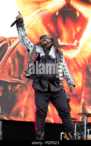 Skindred se produire sur la scène principale le deuxième jour au Reading Festival le 25 août 2018 Banque D'Images