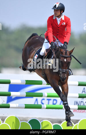 Jakarta, Indonésie. Credit : MATSUO. Août 26, 2018. Ryuzo Kitajima (JPN) Equitation : Concours Complet Saut d'obstacles individuel de l'équipe au Parc équestre international de Jakarta au cours de la 2018 Jeux Asiatiques Palembang Jakarta à Jakarta, Indonésie. Credit : MATSUO .K/AFLO SPORT/Alamy Live News Banque D'Images