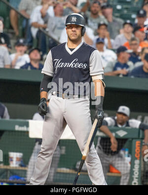 Baltimore, États-Unis d'Amérique. Août 24, 2018. Nouvelle York Yankee catcher Austin Romine (28) réagit après avoir pris une troisième grève dans la deuxième manche contre les Orioles de Baltimore à l'Oriole Park at Camden Yards de Baltimore, MD, le vendredi, 24 août, 2018. Credit : Ron Sachs/CNP (restriction : NO New York ou le New Jersey Journaux ou journaux dans un rayon de 75 km de la ville de New York) | Conditions de crédit dans le monde entier : dpa/Alamy Live News Banque D'Images