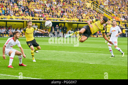 BVB-RB Leipzig Soccer, Dortmund, le 26 août 2018 Mahmoud DAHOUD, BVB 19 shoot but pour 1-1 Borussia Dortmund - RB LEIPZIG - DFL RÈGLEMENT INTERDIT TOUTE UTILISATION DES PHOTOGRAPHIES comme des séquences d'images et/ou quasi-vidéo - 1.ligue allemande de football , Dortmund, le 26 août 2018, de la saison 2018/2019, journée 1, BVB, © Peter Schatz / Alamy Live News Banque D'Images