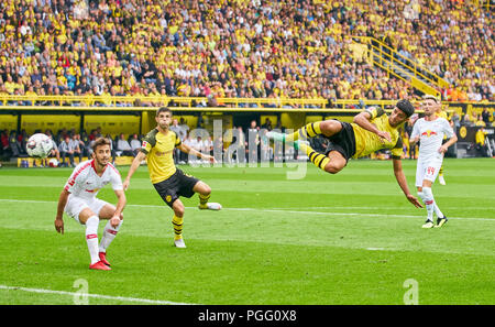 BVB-RB Leipzig Soccer, Dortmund, le 26 août 2018 Mahmoud DAHOUD, BVB 19 shoot but pour 1-1 Borussia Dortmund - RB LEIPZIG - DFL RÈGLEMENT INTERDIT TOUTE UTILISATION DES PHOTOGRAPHIES comme des séquences d'images et/ou quasi-vidéo - 1.ligue allemande de football , Dortmund, le 26 août 2018, de la saison 2018/2019, journée 1, BVB, © Peter Schatz / Alamy Live News Banque D'Images