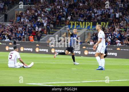 Milan, Italie. 26 août, 2018. Ivan Perisic de l'Internazionale FC célébrer après avoir marqué un but au cours de la Serie A match entre FC Internazionale et Torino Fc. Crédit : Marco Canoniero/Alamy Live News Banque D'Images