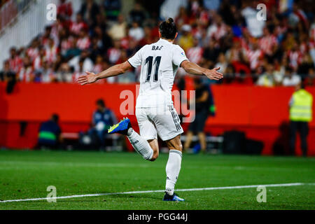 Gareth Bale de gales du Real Madrid fête son but pendant le match de la Liga entre le FC Barcelone contre le Real Madrid au Stade Montilivi à Gérone, le 26 août de 2018, l'Espagne. Août 26, 2018. Credit : AFP7/ZUMA/Alamy Fil Live News Banque D'Images