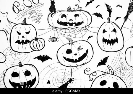 Noir et blanc Halloween concept. Dessin à la main des marqueurs. Banque D'Images