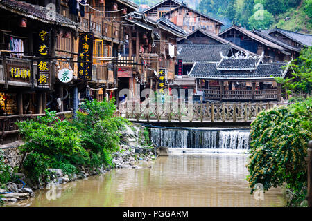 Village Dong,architecture ancienne, des douanes, habillez,mieux conservé en Chine, province de Guizhou Zhaoxing,Village,Chine, République populaire de Chine, Chine Banque D'Images