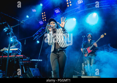 La Suisse, Saint-Gall - le 13 juillet 2018. Le chanteur et compositeur suisse Alina Amuri effectue un concert live au cours de la fête Suisse Kulturfestival Saint-gall en 2018. (Photo crédit : Gonzales Photo - Tilman Jentzsch). Banque D'Images