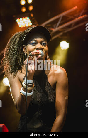 La Suisse, Saint-Gall - le 13 juillet 2018. Le chanteur et compositeur suisse Alina Amuri effectue un concert live au cours de la fête Suisse Kulturfestival Saint-gall en 2018. (Photo crédit : Gonzales Photo - Tilman Jentzsch). Banque D'Images