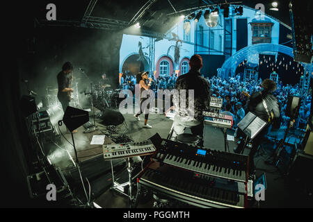 La Suisse, Saint-Gall - le 13 juillet 2018. Le chanteur et compositeur suisse Alina Amuri effectue un concert live au cours de la fête Suisse Kulturfestival Saint-gall en 2018. (Photo crédit : Gonzales Photo - Tilman Jentzsch). Banque D'Images