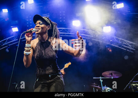 La Suisse, Saint-Gall - le 13 juillet 2018. Le chanteur et compositeur suisse Alina Amuri effectue un concert live au cours de la fête Suisse Kulturfestival Saint-gall en 2018. (Photo crédit : Gonzales Photo - Tilman Jentzsch). Banque D'Images