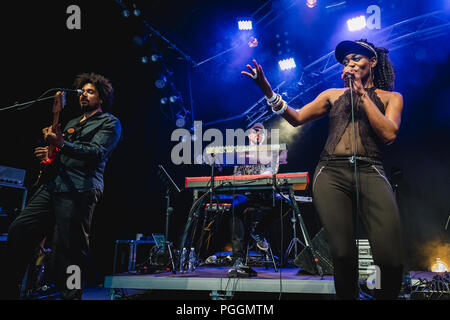 La Suisse, Saint-Gall - le 13 juillet 2018. Le chanteur et compositeur suisse Alina Amuri effectue un concert live au cours de la fête Suisse Kulturfestival Saint-gall en 2018. (Photo crédit : Gonzales Photo - Tilman Jentzsch). Banque D'Images