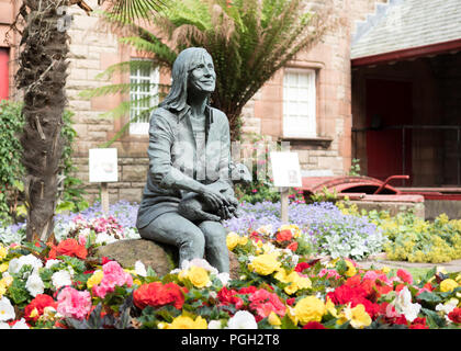 Statue de Linda McCartney dans le Linda McCartney Memorial Garden, Campbeltown, Kintyre, Ecosse, Royaume-Uni Banque D'Images