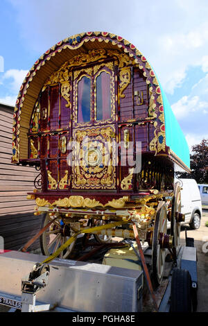 Décorées fortement restauré roulotte. Initialement construit par Thomas Tong de Kearsley à la fin du xixe siècle Banque D'Images