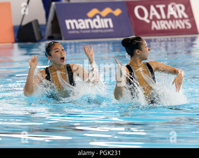 Jakarta, Indonésie, le 27 août 2018 : Synchornised duo de natation : la Chine Hongkong Kawazoe & Poon Christie dans Synchornised duo de natation à Jakarta le lundi. SESHADRI SUKUMAR Crédit : Seshadri SUKUMAR/Alamy Live News Banque D'Images