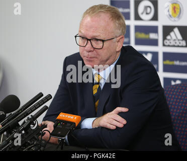 Hampden Park, Glasgow, Royaume-Uni. Août 27, 2018. L'Ecosse l'équipe de football International Conférence de presse ; l'Ecosse à l'entraîneur de l'équipe International Alex McLeish parle aux médias au sujet de son équipe : Action Crédit Plus Sport/Alamy Live News Banque D'Images