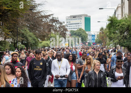 Londres, Angleterre, Royaume-Uni. 27 août, 2018. Carnavaliers à cette année, le carnaval de Notting Hill, à Londres. © Benjamin John/ Alamy Live News. Banque D'Images