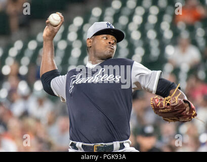 Baltimore, États-Unis d'Amérique. Août 26, 2018. Le lanceur partant des Yankees de New York Luis Severino (40) travaille dans la première manche contre les Orioles de Baltimore à l'Oriole Park at Camden Yards de Baltimore, MD, le dimanche, 26 août, 2018. Credit : Ron Sachs/CNP (restriction : NO New York ou le New Jersey Journaux ou journaux dans un rayon de 75 km de la ville de New York) | Conditions de crédit dans le monde entier : dpa/Alamy Live News Banque D'Images