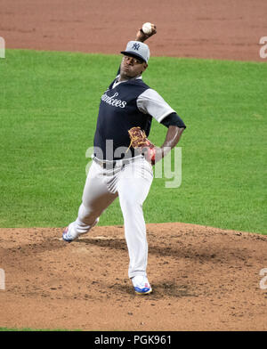 Baltimore, États-Unis d'Amérique. Août 26, 2018. Le lanceur partant des Yankees de New York Luis Severino (40) travaille dans la deuxième manche contre les Orioles de Baltimore à l'Oriole Park at Camden Yards de Baltimore, MD, le dimanche, 26 août, 2018. Credit : Ron Sachs/CNP (restriction : NO New York ou le New Jersey Journaux ou journaux dans un rayon de 75 km de la ville de New York) | Conditions de crédit dans le monde entier : dpa/Alamy Live News Banque D'Images