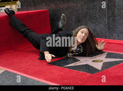 Los Angeles, Californie, USA. Août 27, 2018. Musicien/comédien 'WEIRD AL' YANKOVIC, assiste à la cérémonie de son étoile sur le Hollywood Walk of Fame Star où il a été récipiendaire de la 2,643ème étoile sur le Hollywood Walk of Fame dans la catégorie de l'enregistrement. Ringo : crédit Chiu/ZUMA/Alamy Fil Live News Banque D'Images