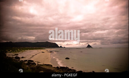 Paysage avec côte de Andoya Island près de village à Stave, Norvège vesteralen Banque D'Images