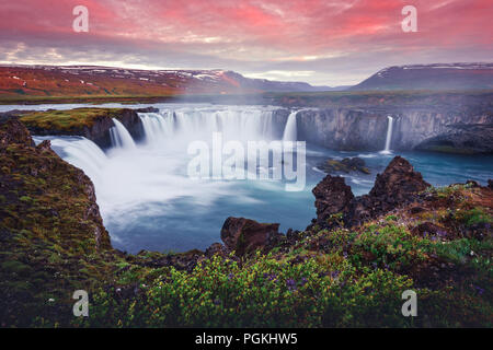 Cascade sur la rivière Skjalfandafljot Godafoss Banque D'Images