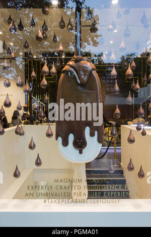 Le Magnum plaisir magasin au Duke of York Square, off King's Road, Chelsea, Londres SW3 Banque D'Images