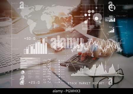 L'analyse des investisseurs rapport de marché boursier et financier tableau de bord avec la business intelligence (BI), avec des indicateurs de performance clés (KPI).businessman hand Banque D'Images