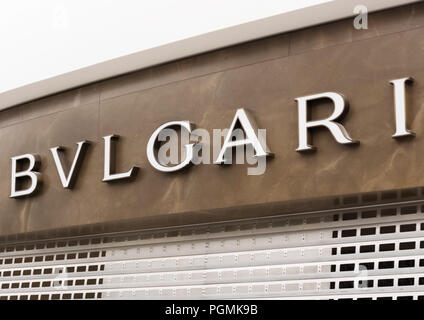 Londres, Royaume-Uni - 31 août 2018 : le logo BVLGARI sur l'affichage dans le luxe fashion store. Banque D'Images