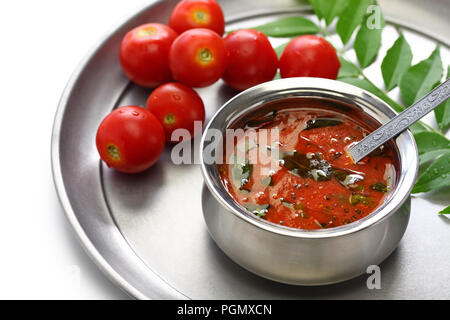 Rasam tomate, soupe de tomate style du Kerala, du sud de l'Inde Banque D'Images