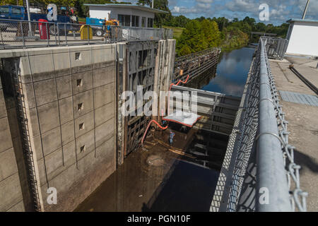 Moss Bluff Écluse et barrage de navigation Banque D'Images