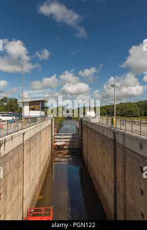 Moss Bluff Écluse et barrage de navigation Banque D'Images