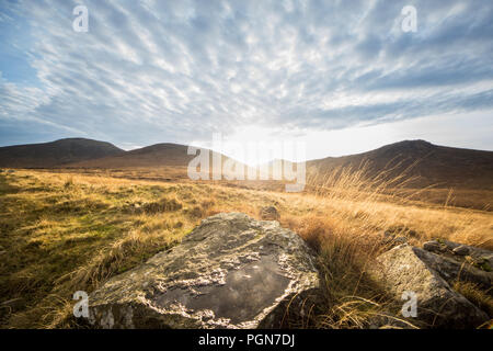 Soleil sur les montagnes de Mourne dans le comté de Down en Irlande du Nord Banque D'Images