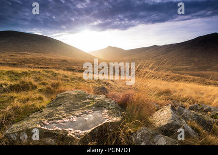 Soleil sur les montagnes de Mourne dans le comté de Down en Irlande du Nord Banque D'Images