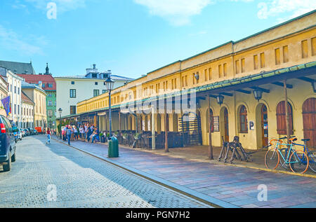 Cracovie, Pologne - 11 juin 2018 : vieille ville pleine d'édifices historiques intéressants avec des galeries d'art, boutiques et cafés, le 11 juin à Cracovie. Banque D'Images