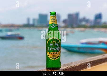 PATTAYA, THAÏLANDE - 10 juillet : Chang beer, une des bières les plus populaires de Thaïlande le 10 juillet 2018 à Pattaya Banque D'Images