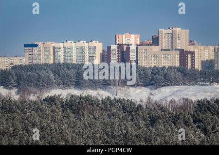 Kemerovo, Russie - 30 janvier 2018 - hiver Vue aérienne des bâtiments résidentiels à plusieurs étages préfabriqués Banque D'Images