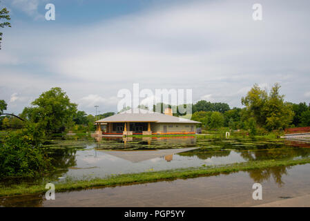 Des pluies excessives créent des conditions d'inondation dans la région de Madison, Wisconsin, USA. Avis de Tenney Park sous l'eau. Banque D'Images