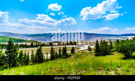 La terrasse du coteau de la Highland Valley Copper Mine, la plus grande mine de cuivre à ciel ouvert au Canada situé en Colombie-Britannique Banque D'Images