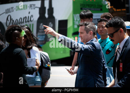 Los Angeles, États-Unis - 27 août 2018 : Thomas Lennon salue des fans de Weird Al Yankovic's Walk of Fame de Hollywood star Crédit : cérémonie Jimmie Tolliver/Alamy Live News Banque D'Images