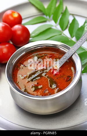 Rasam tomate, soupe de tomate style du Kerala, du sud de l'Inde Banque D'Images