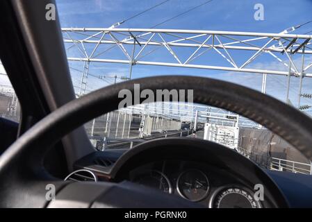 Eurotunnel : un pilote français's perspective faisant face à l'arraisonnement d'un train à traverser Eurotunnel sous la Manche, autrement connu sous le nom de la Manche Banque D'Images