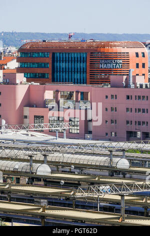 Vue générale du quartier de la Part-Dieu vu depuis le toit du bâtiment du ciel, Lyon, France Banque D'Images